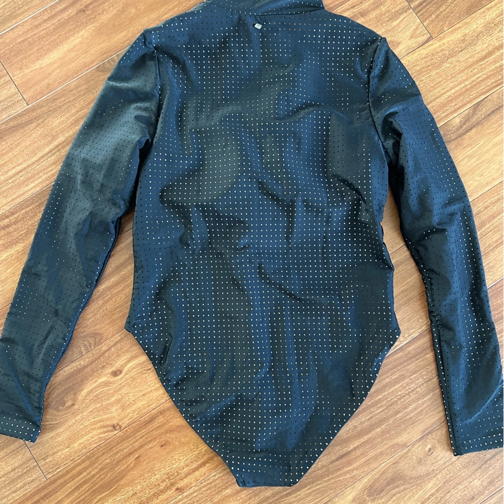 Fabletics Valentina Rashgaurd NWOT - Picture 7 of 7